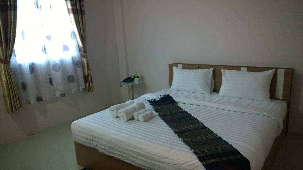 The Zara Double Tree Hotel Ubon Ratchathani Quarto foto