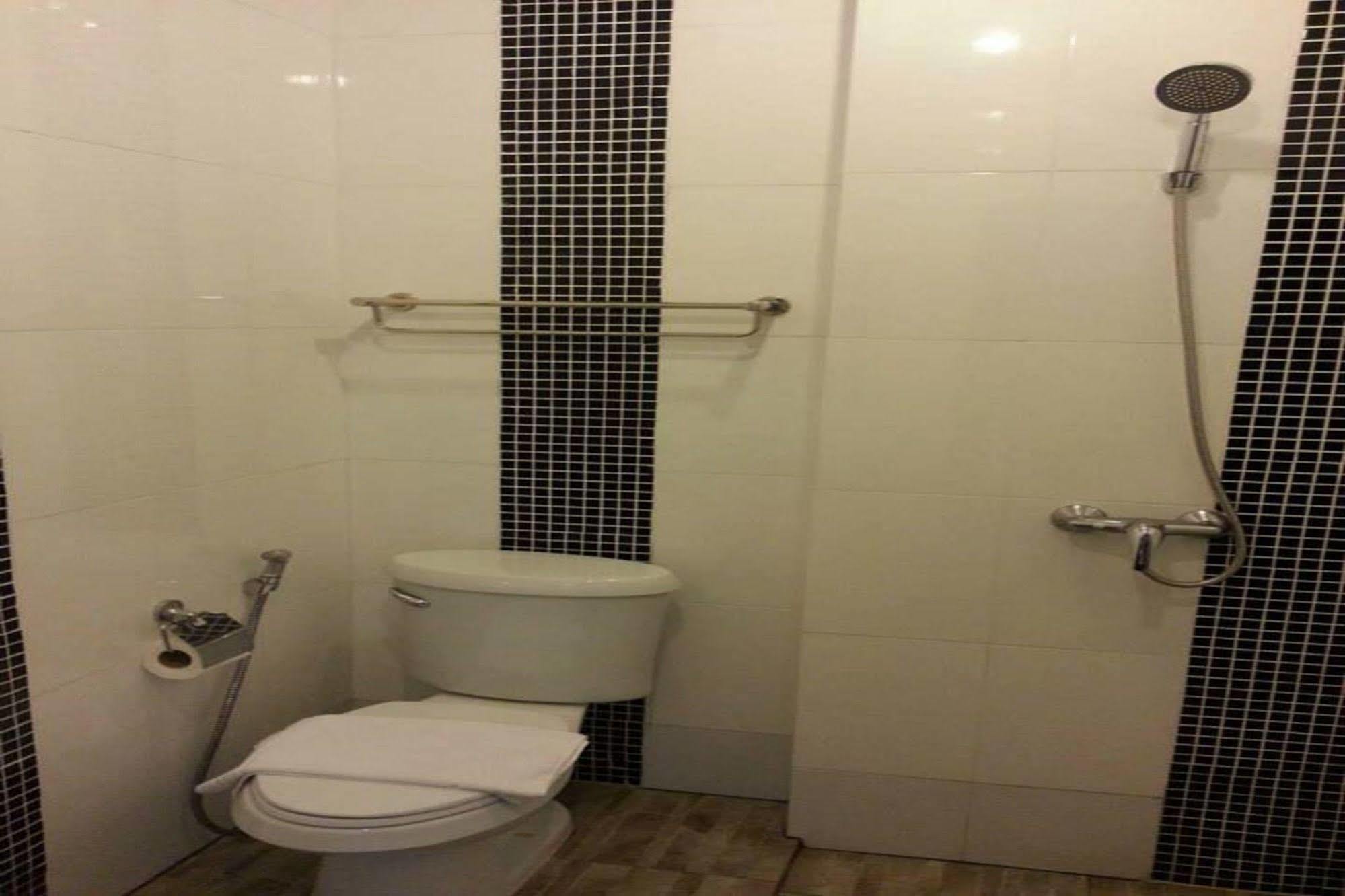 The Zara Double Tree Hotel Ubon Ratchathani Exterior foto