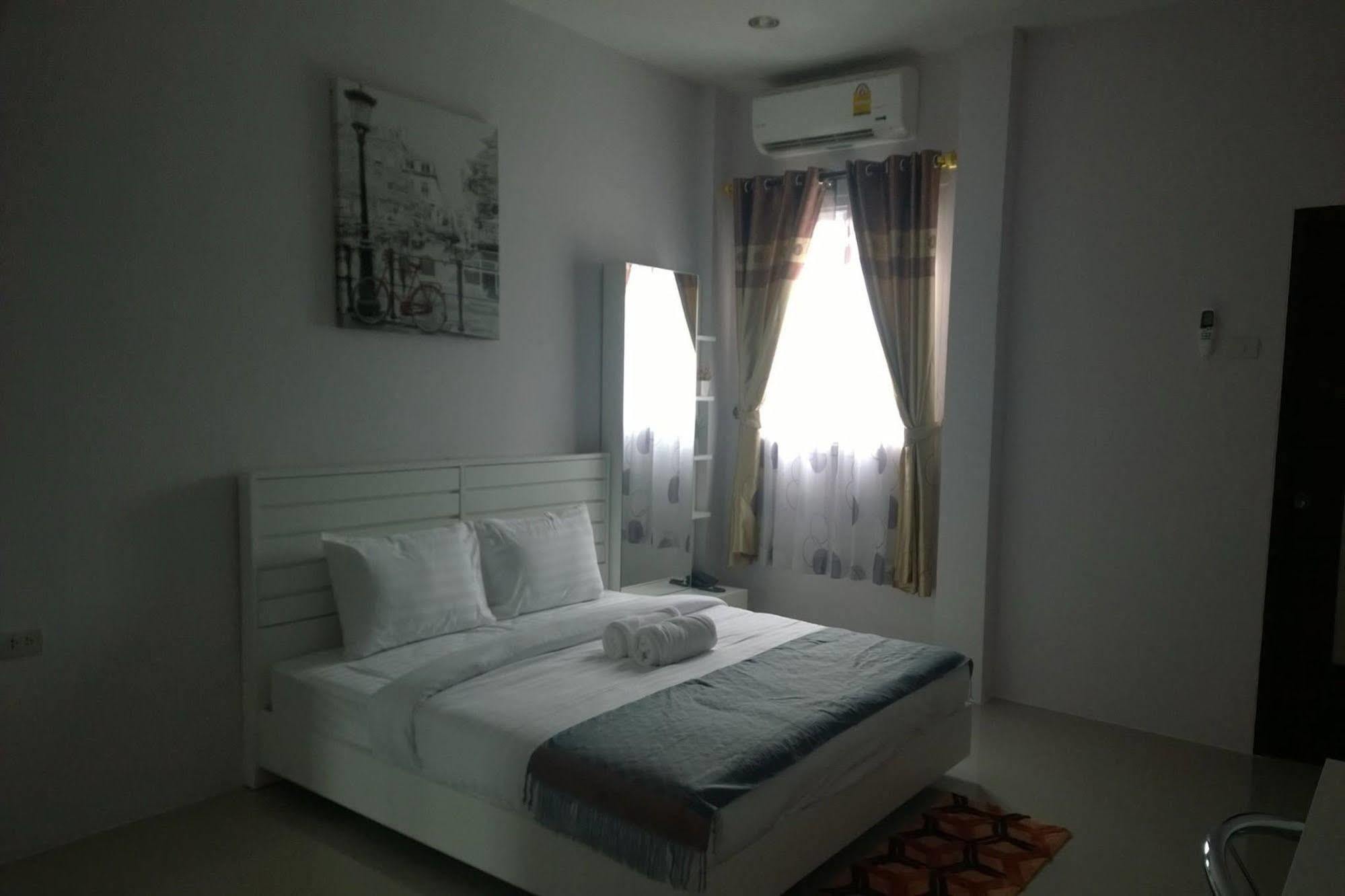 The Zara Double Tree Hotel Ubon Ratchathani Exterior foto