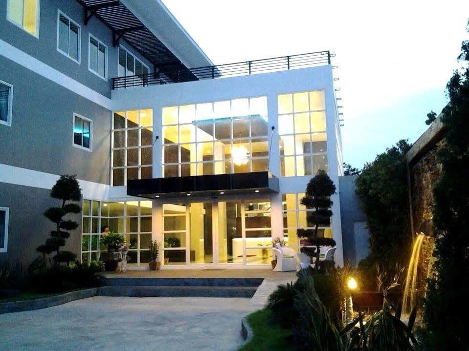 The Zara Double Tree Hotel Ubon Ratchathani Exterior foto